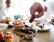 نصائح للحصول على نظام غذائي متوازن خلال فترة العيد
