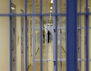 “السجون” تطلق خدمة زيارة النزلاء “عن بعد” وفقًا لهذه القواعد