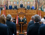 أوربان يؤدي اليمين رئيسا لحكومة المجر ويندد بغرب “انتحاري”