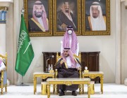 أمير الجوف يستقبل المواطنين في مجلسه الأسبوعي