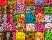استشاري يحذر من خطورة «الحلويات المصنعة» على الأطفال في العيد