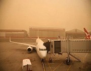 الغبار يتسبب في إيقاف حركة الملاحة الجوية بمطار الكويت الدولي
