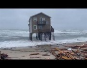 المحيط يبتلع منزلاً بالكامل على ساحل ولاية نورث كارولينا
