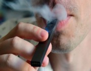دخان السجائر الإلكترونية يحتوي على مواد سامة ومسرطنة تزيد من سرطان الرئة