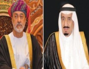 سلطان عمان يهنئ خادم الحرمين بنجاح الفحوصات طبية