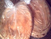 الغذاء والدواء تحذر من وضع الخبز الساخن في الأكياس البلاستيكية