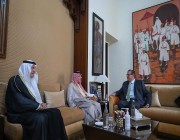 وزير الخارجية يبحث تعزيز العلاقات مع رئيس الحكومة المغربية