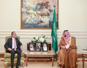 الأمير تركي بن محمد بن فهد يلتقي وزير الدفاع الماليزي
