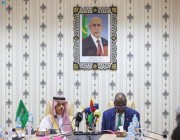 وزير “الخارجية” يعقد جلسة مباحثات رسمية مع نظيره الموريتاني