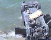 تركي يلقي بسيارته في البحر إثر صدور قرار بحجزها (فيديو)