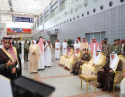 أمير مكة المكرمة يتفقد مجمع صالات الحج ويرأس اجتماع لجنة الحج المركزية