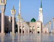 “المظلات الكهربائية والرخام البارد” توفّر الأجواء الملائمة في ساحات المسجد النبوي