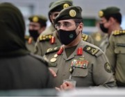 قائد قوات الجوازات يقف على استعدادات موسم الحج بجدة