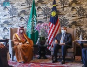 وزير الخارجية يلتقي وزير خارجية ماليزيا