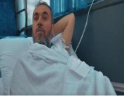 حاج عراقي يعبر بالدموع عن سعادته بأداء الحج رغم إصابته بجلطة دماغية (فيديو)