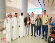 “الوحدة” يُعلن وصول مدربه برونو أكرابوفيتش إلى جدة (صور)