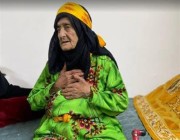 “أمي شريفة”.. بعمر 100 عام تتحدث بأسى عن ابنها الراحل وتروي معاناتها مع الكهرباء والضمان الاجتماعي