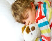 تحذير من نقص النوم بـ«المرحلة الابتدائية».. يؤثر على نمو الدماغ للأطفال