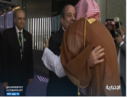 شاهد.. لحظة وصول الرئيس المصري لمطار جدة