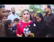 مذيعة باكستانية تصفع مراهقاً على وجهه أمام الكاميرا