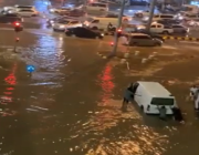 بعد تساقط أمطار غزيرة.. غرق عدة شوارع في مدينة الرياض