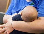 “الغذاء والدواء”: الرضاعة الطبيعية للطفل في أول ساعة من الولادة تحميه من هذه الأمراض