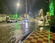 أمطار غزيرة تغرق شوارع بيش بمنطقة جازان
