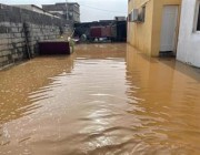 العثور على يمني متوفى بعدما جرفته السيول بجازان.. ومواطنون: عقوم الري الترابية حولت المياه إلى المنازل