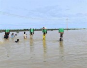 “سلمان للإغاثة” يوزع مساعدات إغاثية للمتضررين من السيول في السودان (صور)
