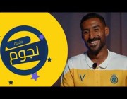 لاعب النصر علي الحسن في تحدي الأسئلة
