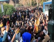 منظمة حقوقية: مقـتل 5 في إيران في احتجاجات على وفاة امرأة احتجزتها الشرطة