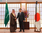 وزير الخارجية يلتقي نظيره الياباني في طوكيو