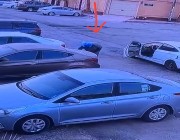 القبض شخص ظهر في مقطع فيديو يحاول إحراق ثلاث مركبات