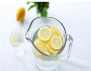 بينها صفاء البشرة وفقدان الوزن.. 7 فوائد ذهبية لشرب الماء بالليمون