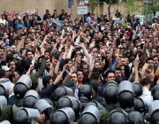 منظمات حقوقية إيراني: “76 قتيل حصيلة قمع النظام للمظاهرات
