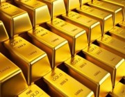الذهب يرتفع أكثر من 2% مع تراجع الدولار والفضة تقفز 8%