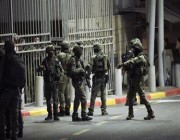 مقتل جندية إسرائيلية عند حاجز أمني.. وقوات الاحتلال تطارد منفذ الهجوم