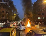استمرار الاحتجاجات في إيران ورجل دين يطالب بالشدة مع المتظاهرين