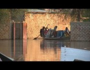 إزالة أثار الدمار الذي خلفته الفيضانات في تشاد