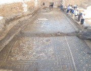 الكشف عن لوحة فسيفساء نادرة في وسط سوريا عمرها 1600 عام