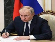 بوتين يفرض الأحكام العرفية في مناطق “الضم” وهجوم على محطة كهرباء أوكرانية رئيسية