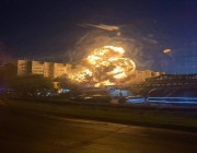روسيا: اندلاع حريق في حي سكني جراء اصطدام مقاتلة بمبنى في ييسك