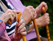 “الصحة الخليجي” يُحذر من مفاهيم خاطئة عند التعامل مع كبار السن