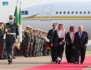 وزير الخارجية يصل الجزائر لترؤس وفد المملكة في اجتماع مجلس جامعة الدول العربية