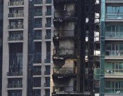 السيطرة على حريق اندلع في بناية بالقرب من برج خليفة بدبي (فيديو)