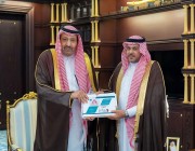 أمير الباحة يستقبل مدير التعليم بالمنطقة