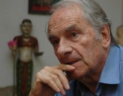 وفاة الكاتب الفرنسي دومينيك لابيير عن 91 عاما