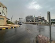 شاهد.. هطول أمطار خفيفة على العاصمة الرياض