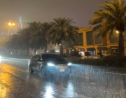 شاهد.. هطول أمطار على مدينة الرياض