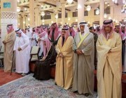أمير الرياض يؤدي صلاة الميت على الأمير فهد بن تركي بن عبدالله بن سعود الكبير